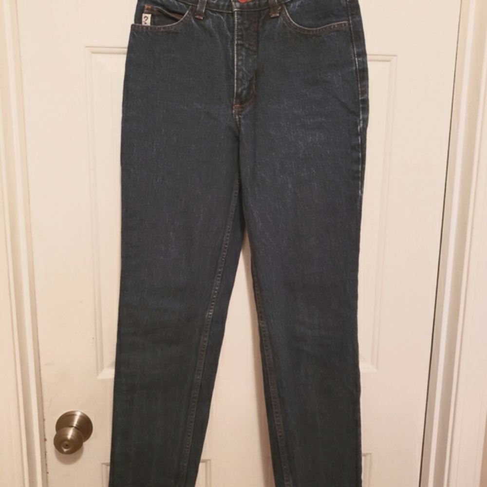Guess Jeans.